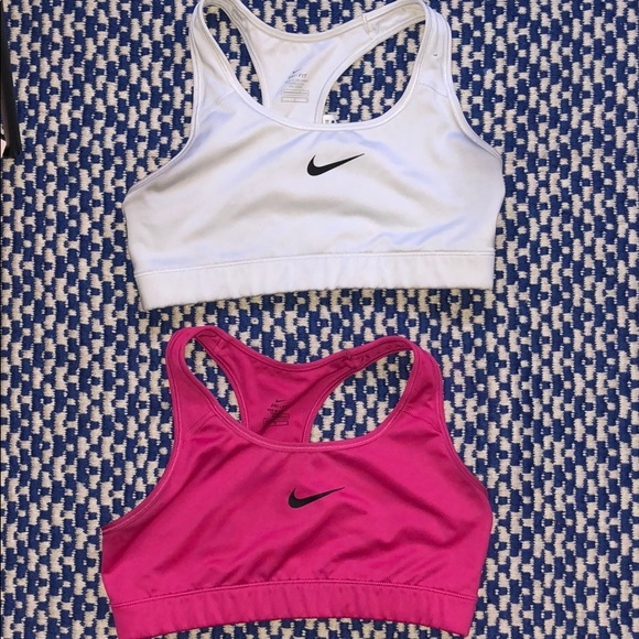 2 M Nike Sports Bras - Picture 1 of 7